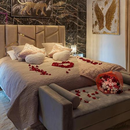 Magnifique Loft / Spa En Face De La Cathedrale ! 纳博讷 外观 照片